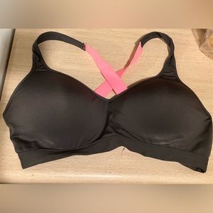 Size XL Sports Bra with pink straps